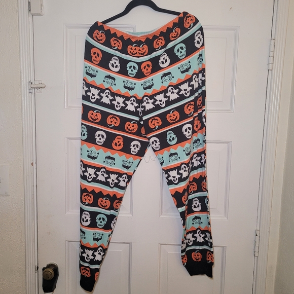 Way to Celebrate Halloween Matching Pajama 2-Piece Set - Picture 12 of 14